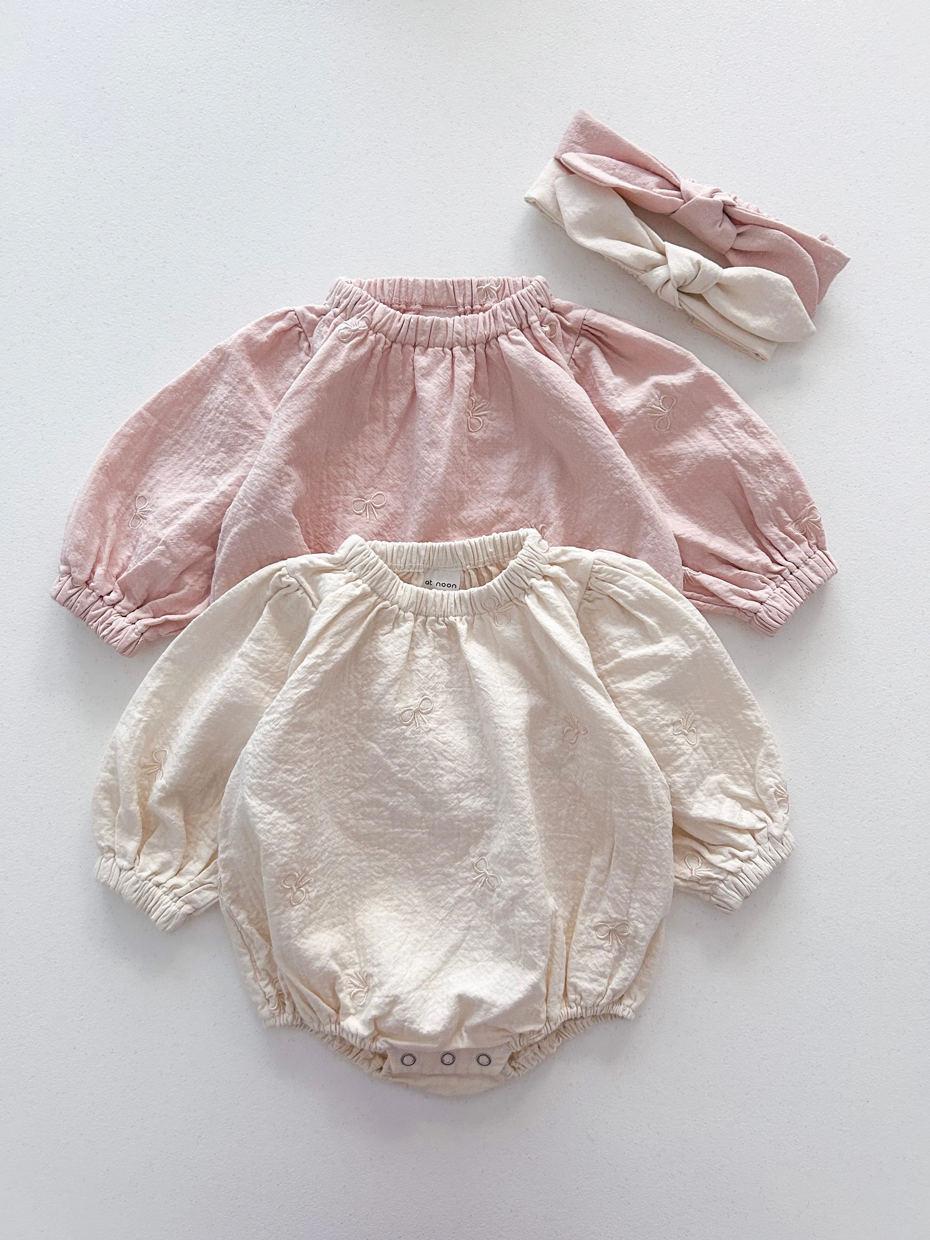 [At Noon Original Design] Baby Bow Embroidery Gauze Cotton Romper (3-18m) - 2 Colors