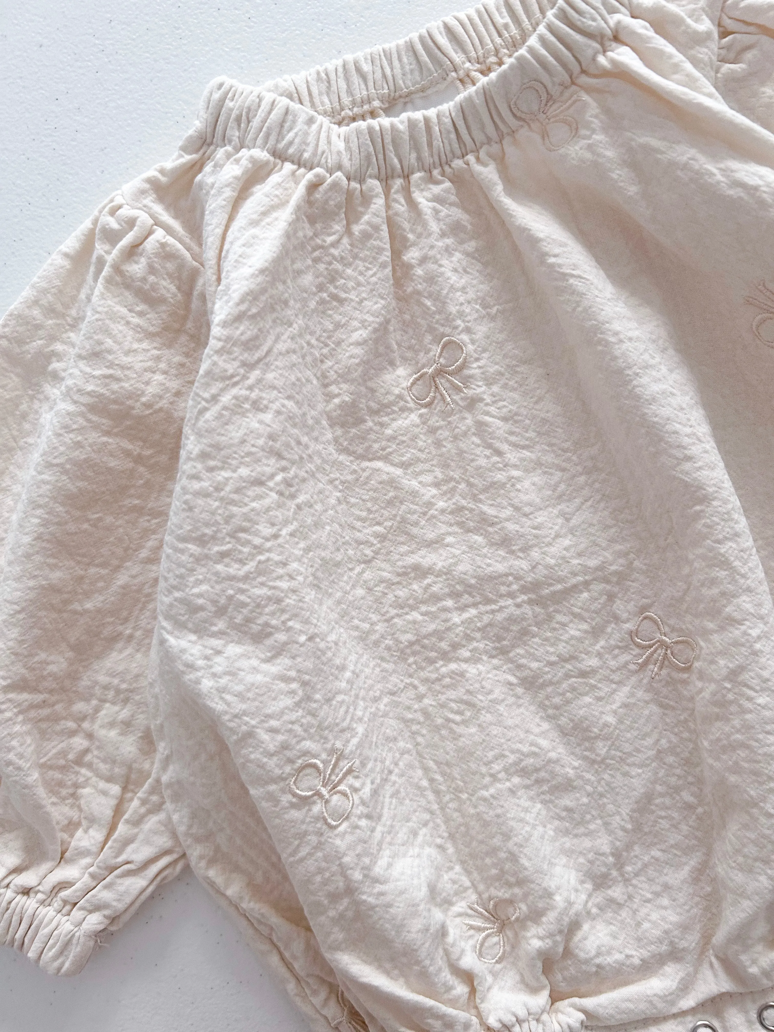 [At Noon Original Design] Baby Bow Embroidery Gauze Cotton Romper (3-18m) - 2 Colors