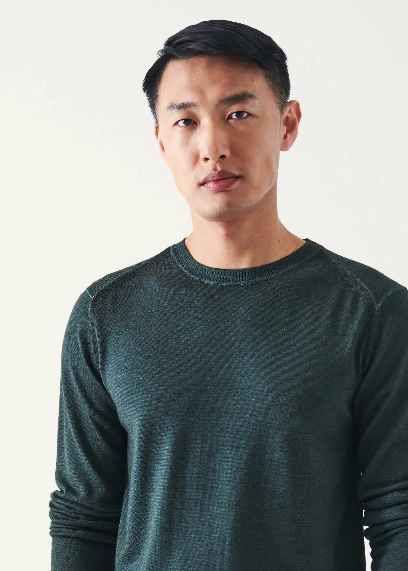 EXTRA-FINE MERINO COLD DYE CREWNECK