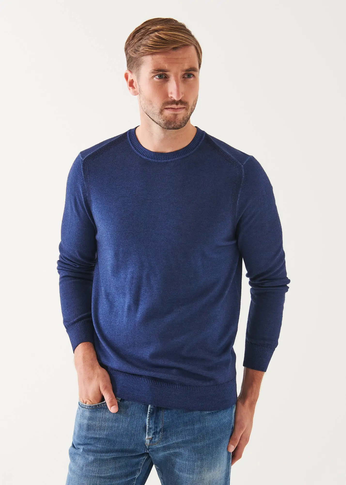 EXTRA-FINE MERINO COLD DYE CREWNECK