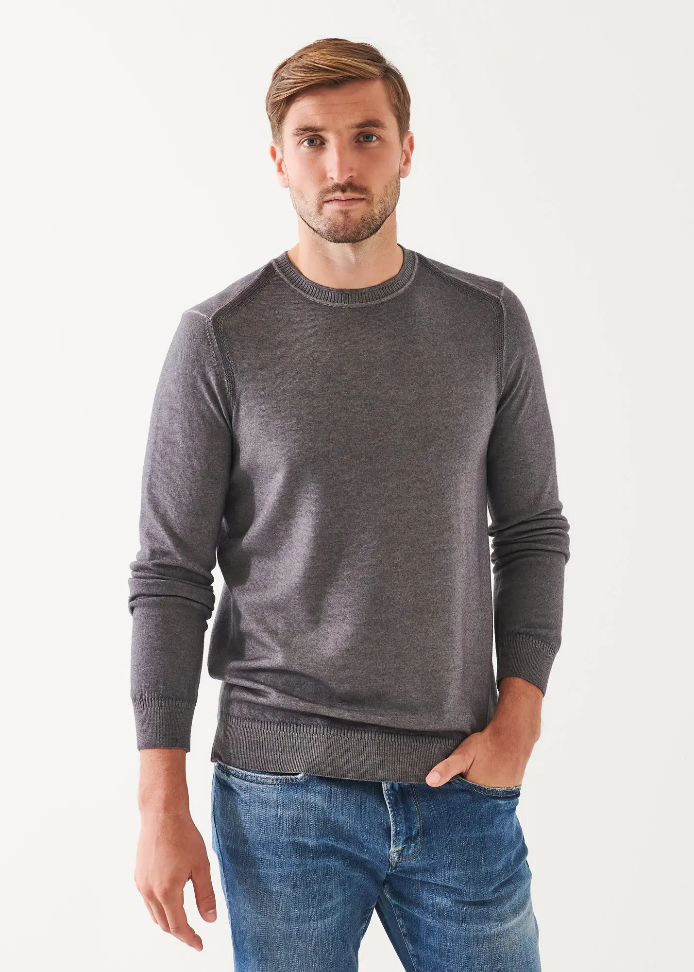 EXTRA-FINE MERINO COLD DYE CREWNECK