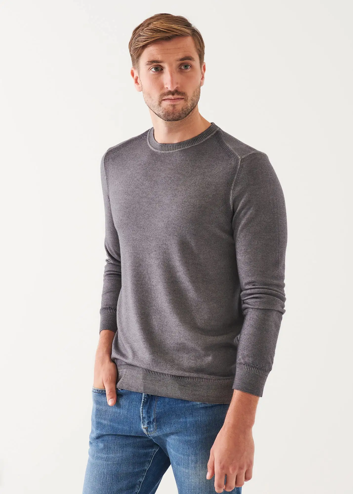 EXTRA-FINE MERINO COLD DYE CREWNECK