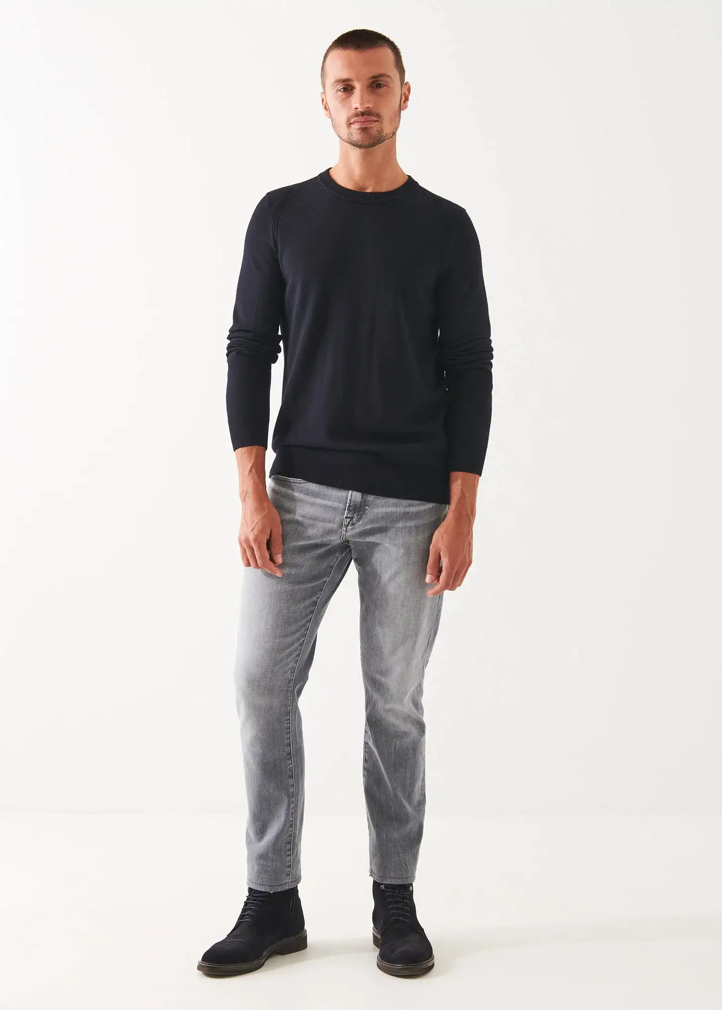 EXTRA-FINE MERINO RAGLAN CREWNECK