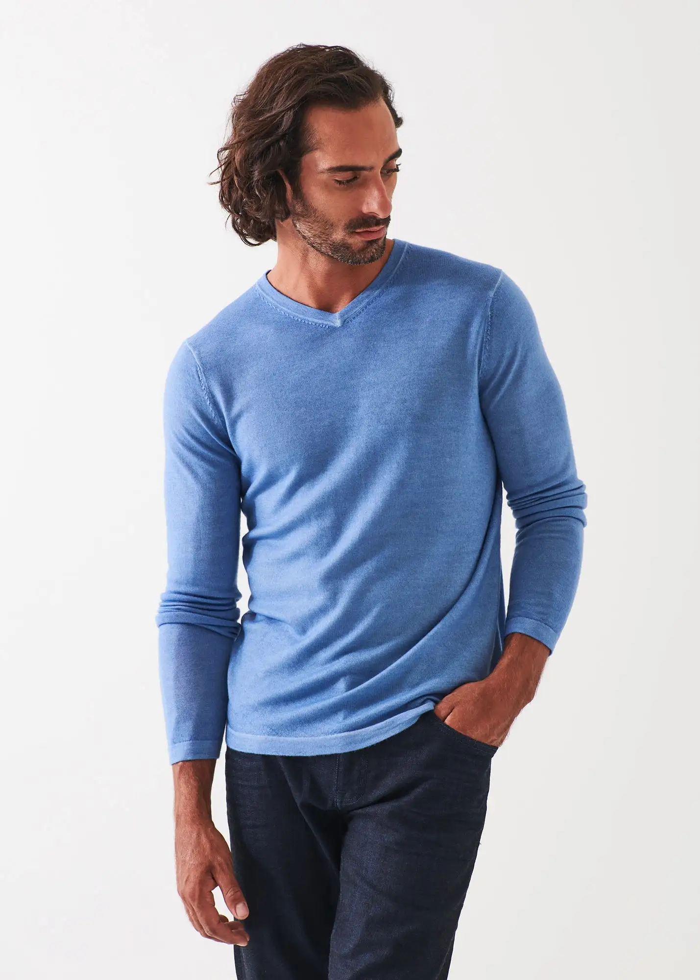 EXTRA-FINE MERINO VINTAGE WASH V-NECK