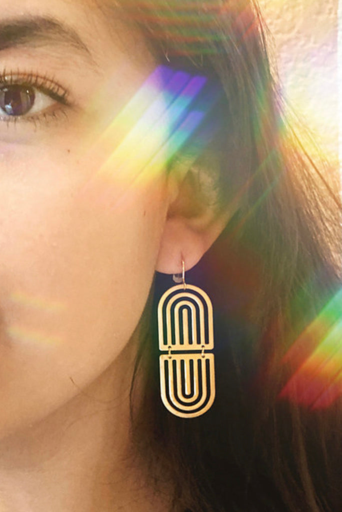 MED RAINBOW REFLECTION EARRING