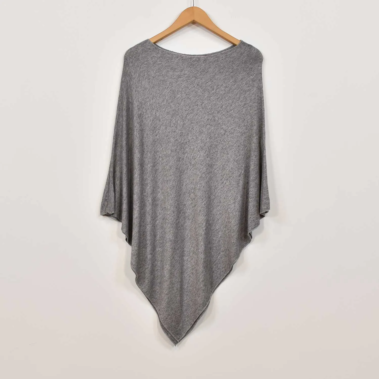 Poncho punto gris