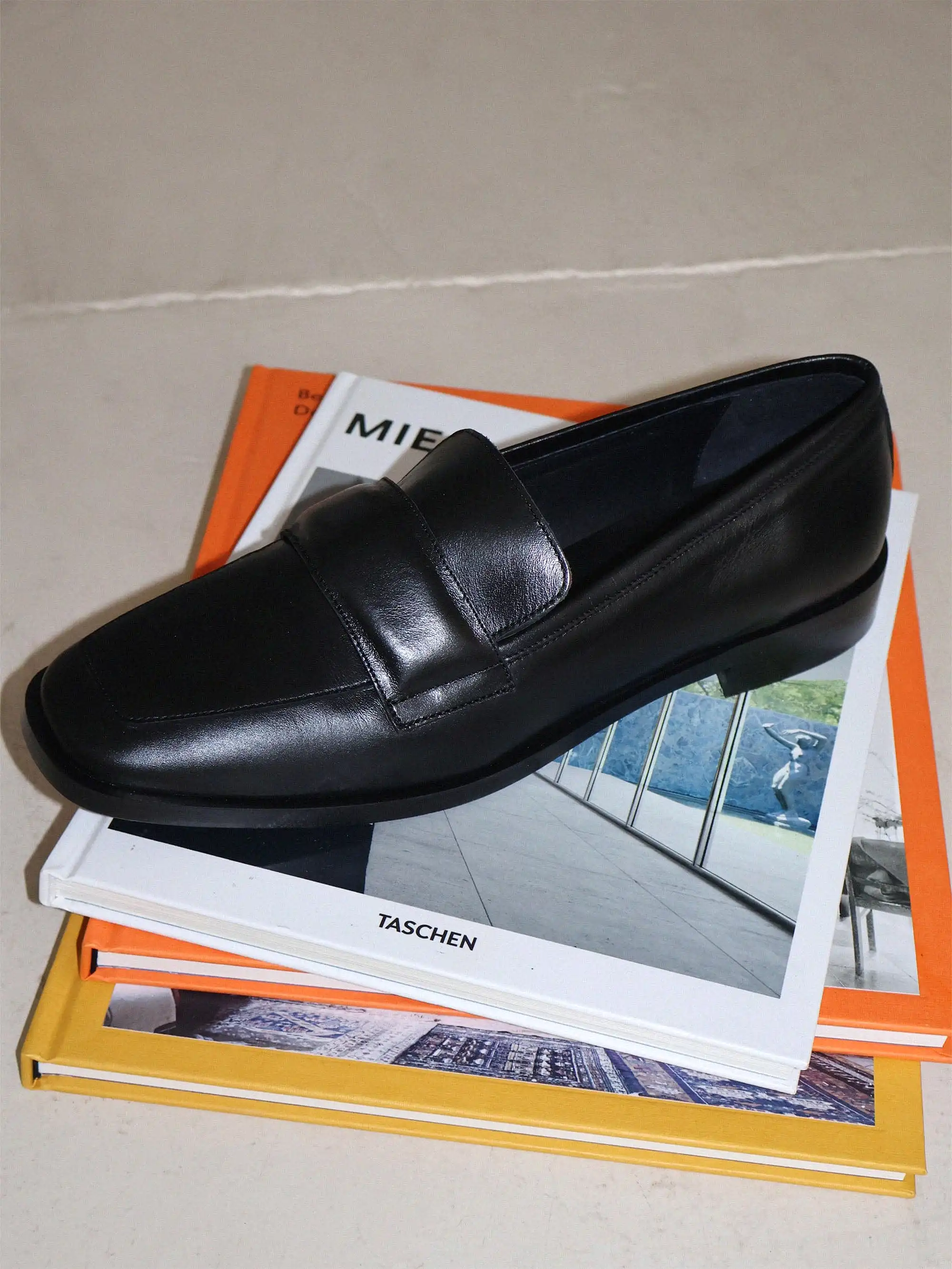 Sada Black Loafer