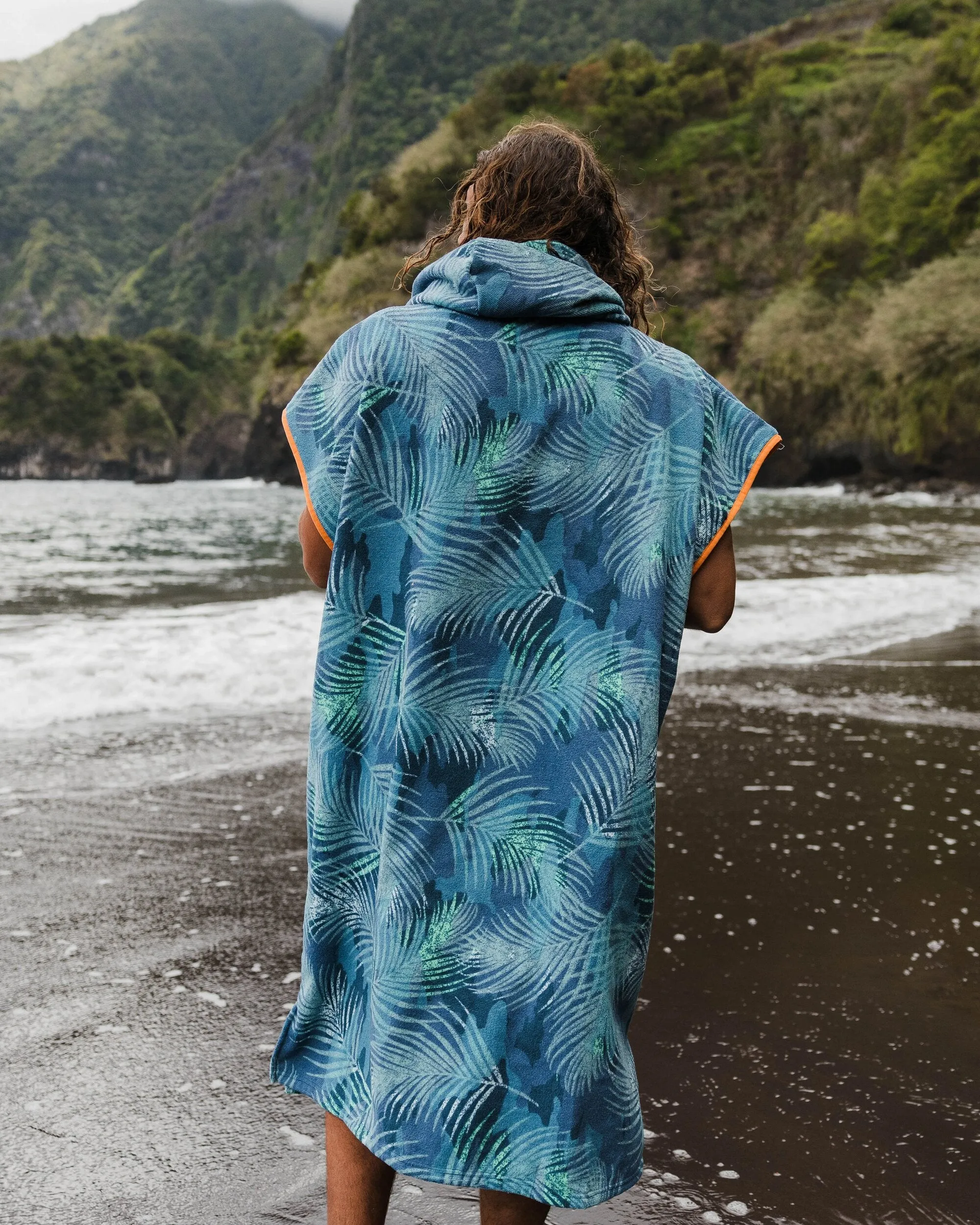 Tulum Recycelter Surf-Poncho - Palm Camo Moonlight