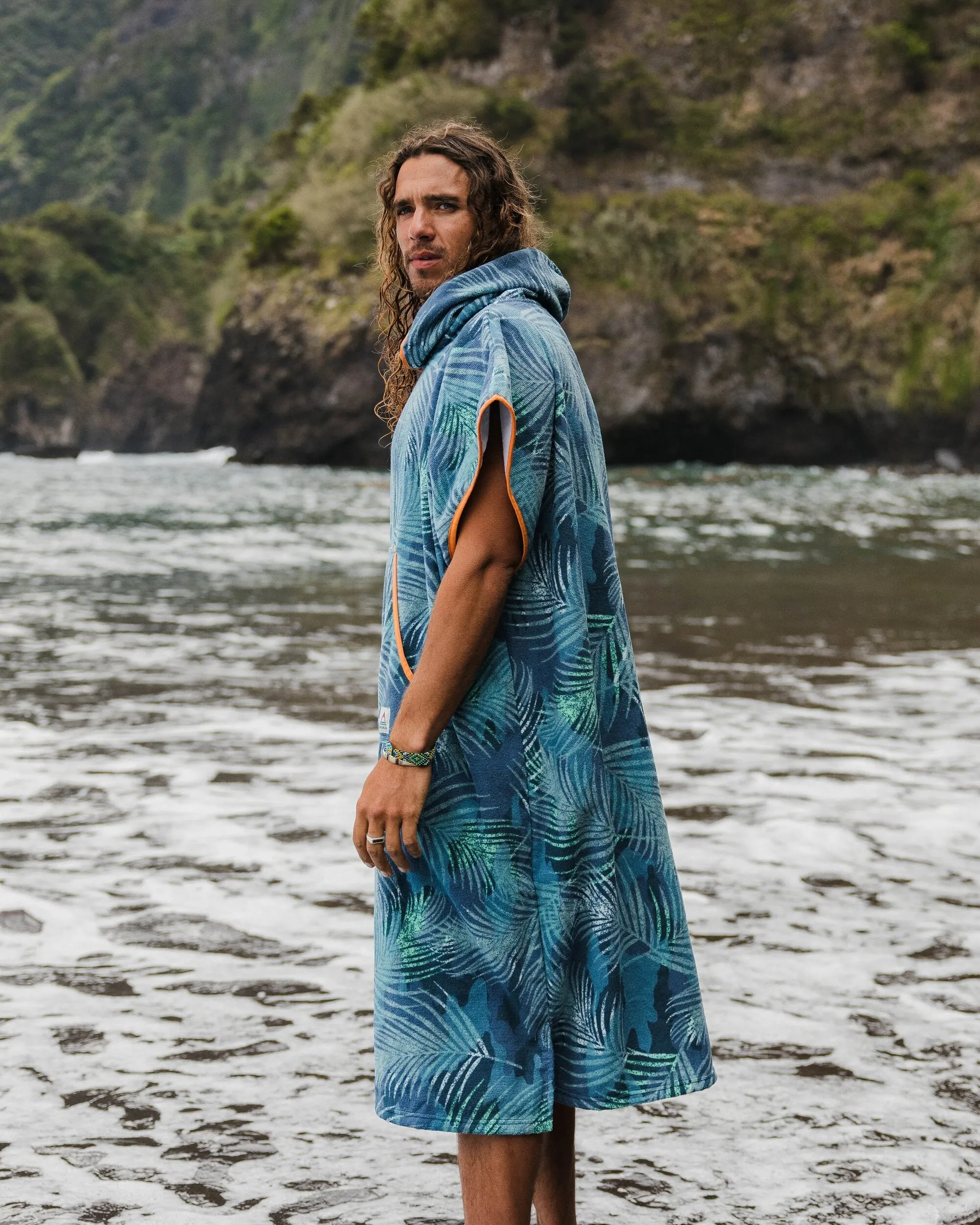 Tulum Recycelter Surf-Poncho - Palm Camo Moonlight