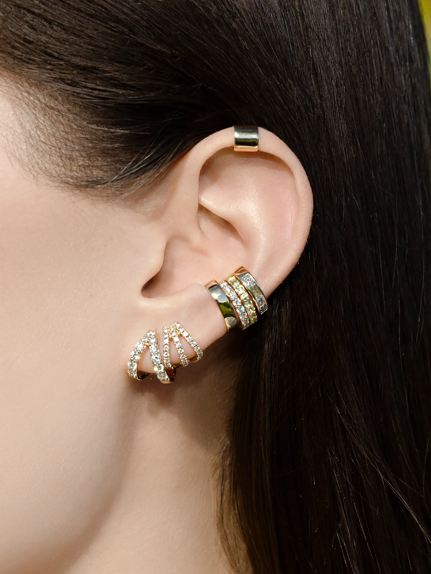 V Biggie Earring - White Diamond / 14k Yellow Gold