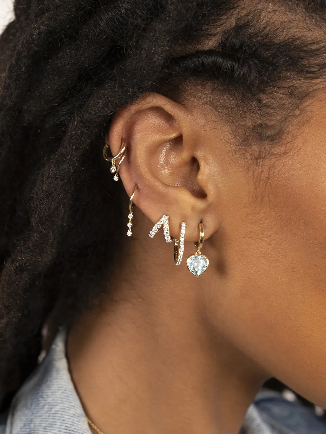 V Biggie Earring - White Diamond / 14k Yellow Gold